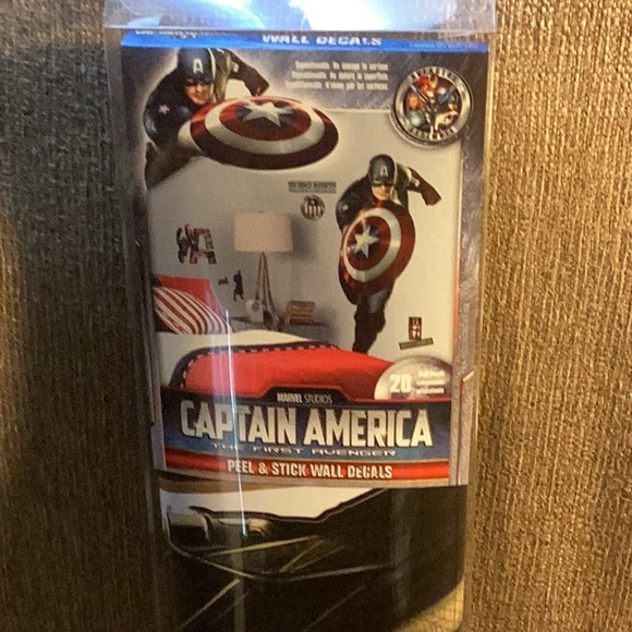 Captain America peel & stick wall decals. 4 adhesive precut reusable. - Picture 5 of 6